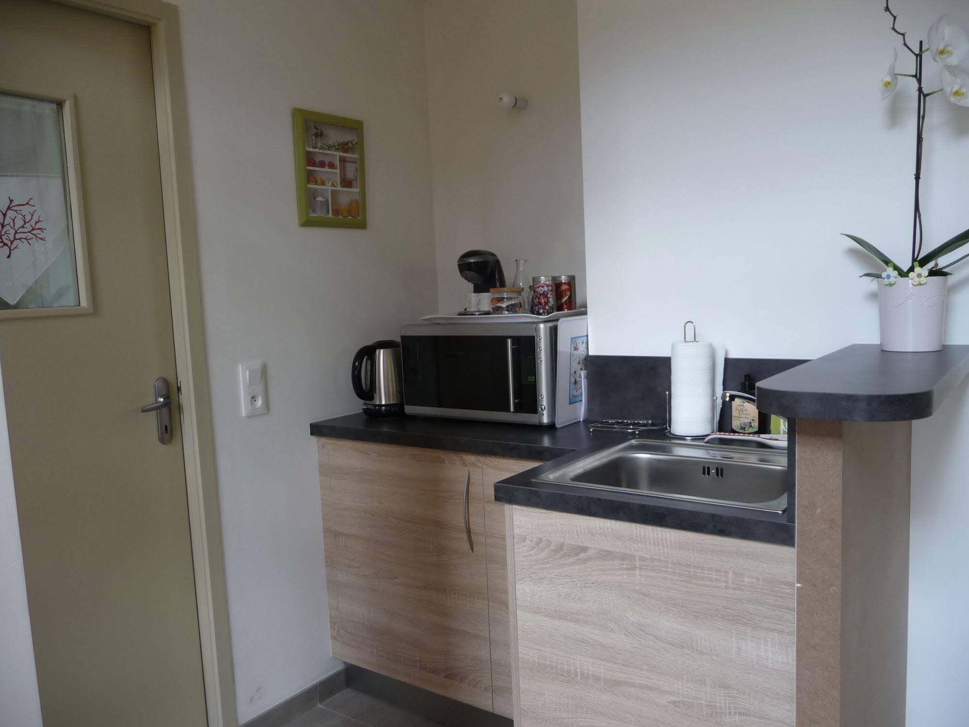 Bed and Breakfast Le Jardin Aux Oiseaux Ferel Екстер'єр фото