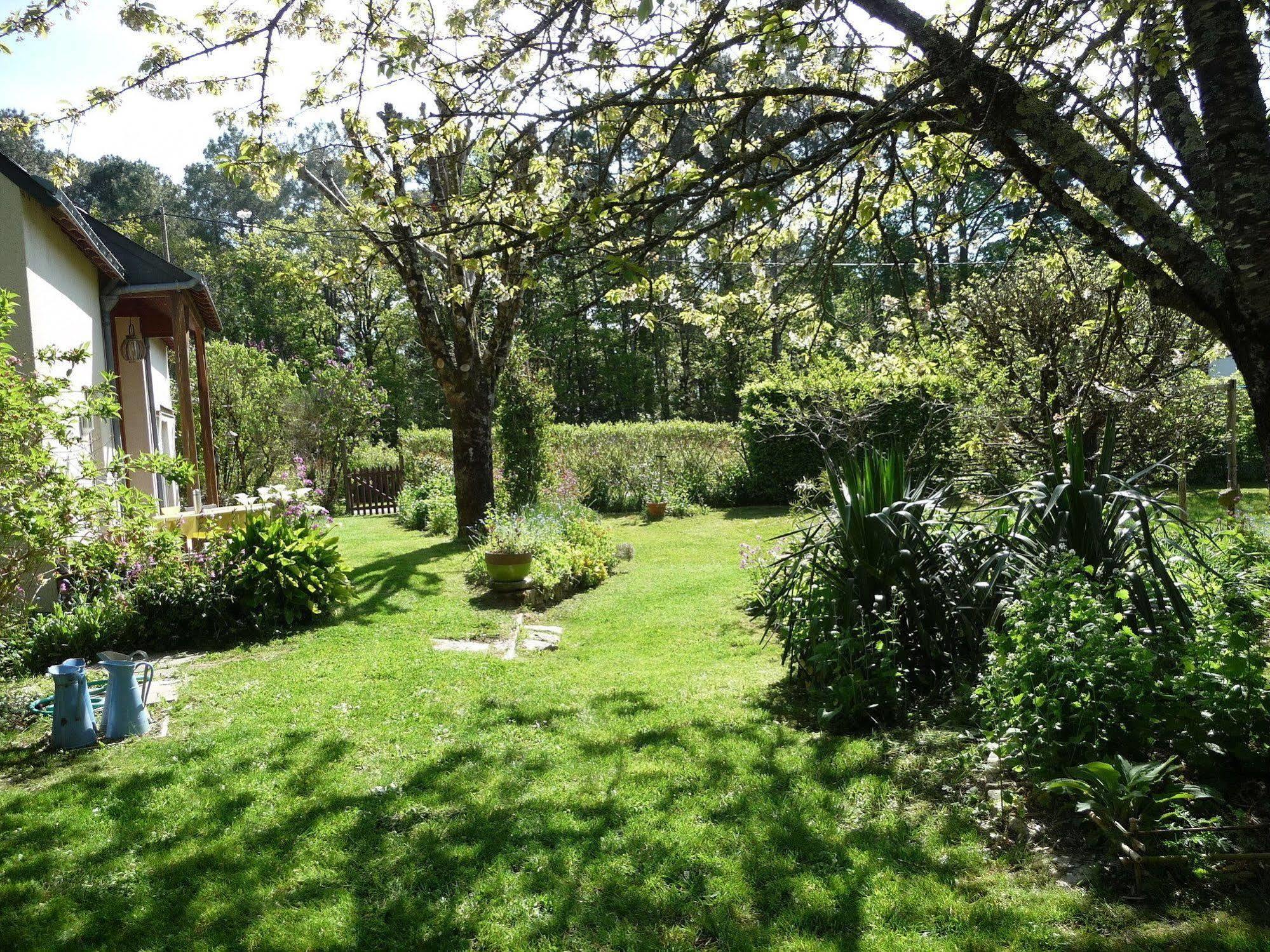 Bed and Breakfast Le Jardin Aux Oiseaux Ferel Екстер'єр фото